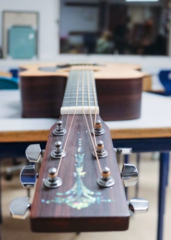 Guitar  - Klik for at tilmelde dig