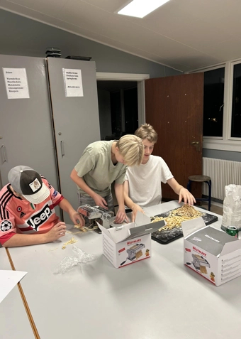 DIY Julefrokost i Undergrunden - Klik for at tilmelde dig